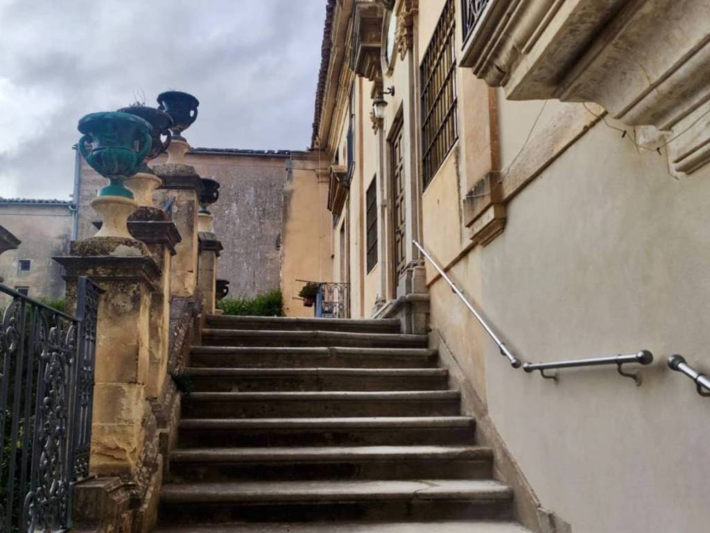 Palazzo / stabile a Ragusa in Corso Vittorio veneto, 328 - Foto 5