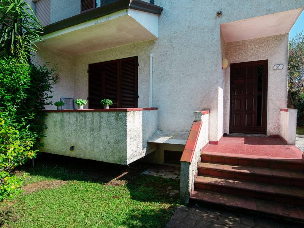 Villa a Pietrasanta in Via Pietro Rovai, 29 - Foto 3