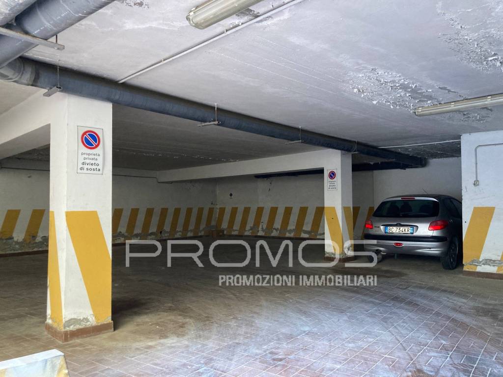 Box / garage a Cagliari in Via Dante Alighieri - Foto 3