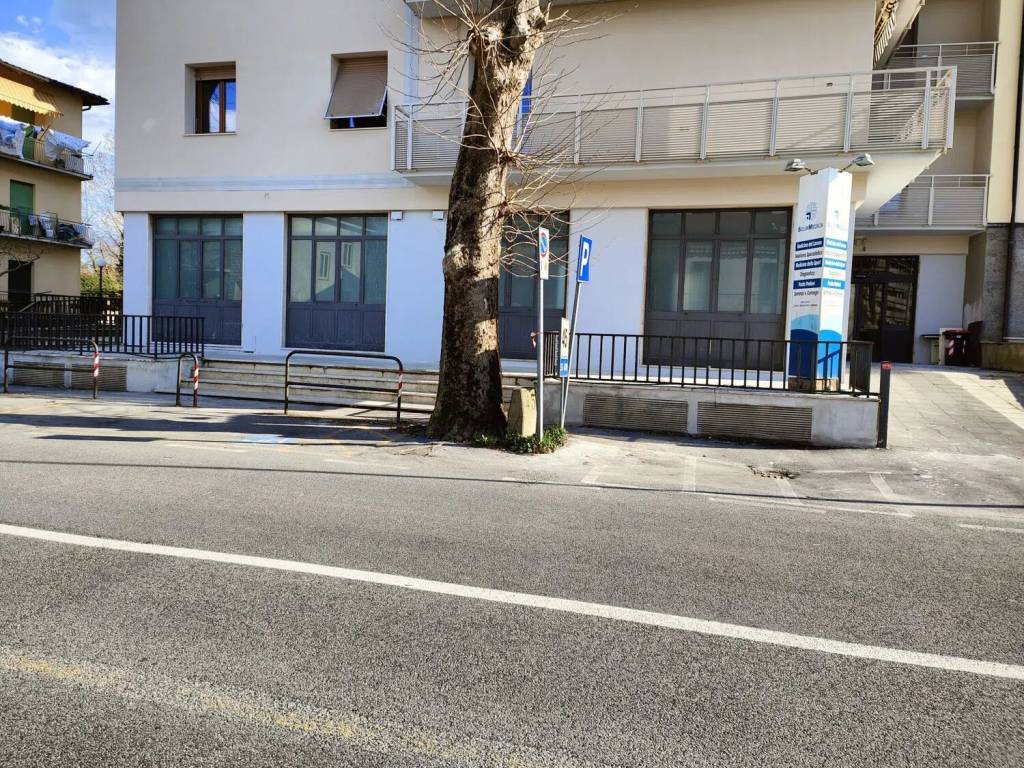 Immobile a Montevarchi in Viale Armando Diaz - Foto 2