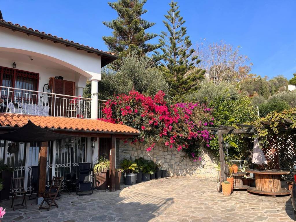 Villa a Ventimiglia in Via Ciabauda - Foto 4