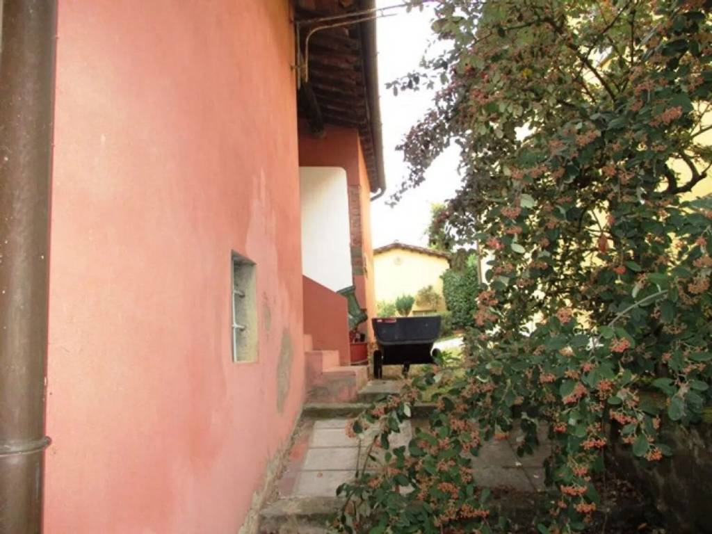 Rustico / casale a Montevarchi in Quartiere Stadio-Piazza Della Repubblica - Foto 3