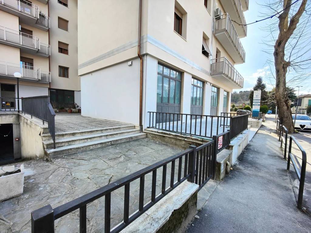 Immobile a Montevarchi in Viale Diaz - Foto 2