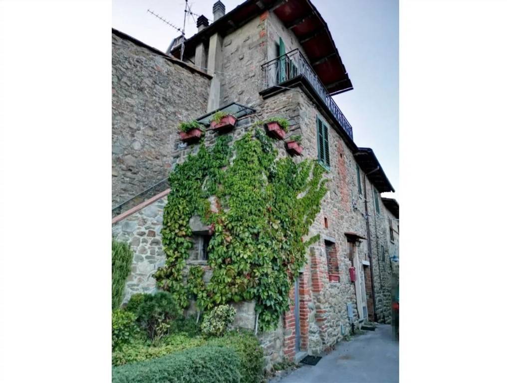 Appartamento a Montevarchi in Via Di Moncioni - Foto 2