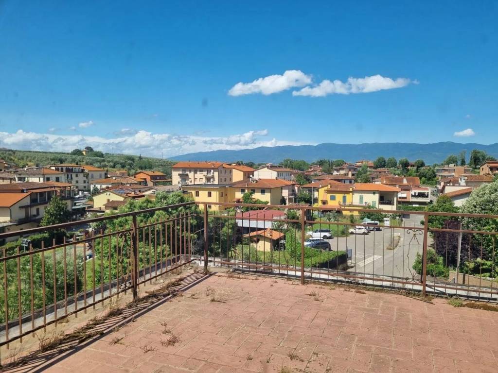 Appartamento a Bucine in Via di Campo Romano, 10 - Foto 3