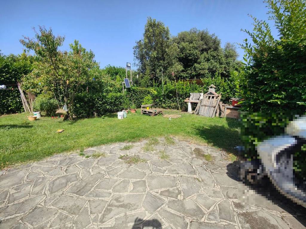 Villa a Montevarchi in Via A.Vespucci - Foto 4