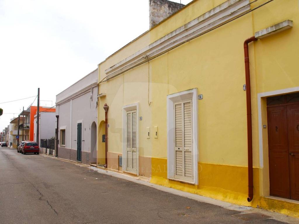 Casa indipendente a Specchia in Via Alessandro Volta, 24 - Foto 2