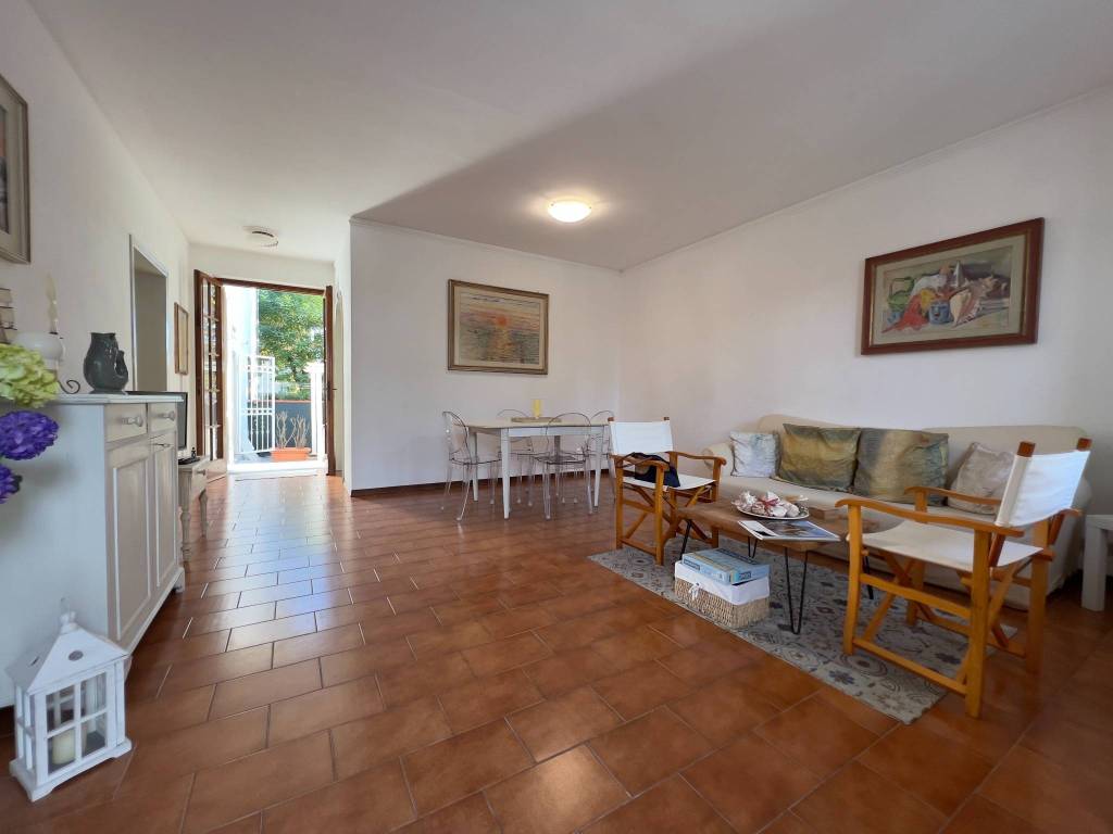 Appartamento a Pietrasanta in Via Vincenzo Bellini, 6 - Foto 2