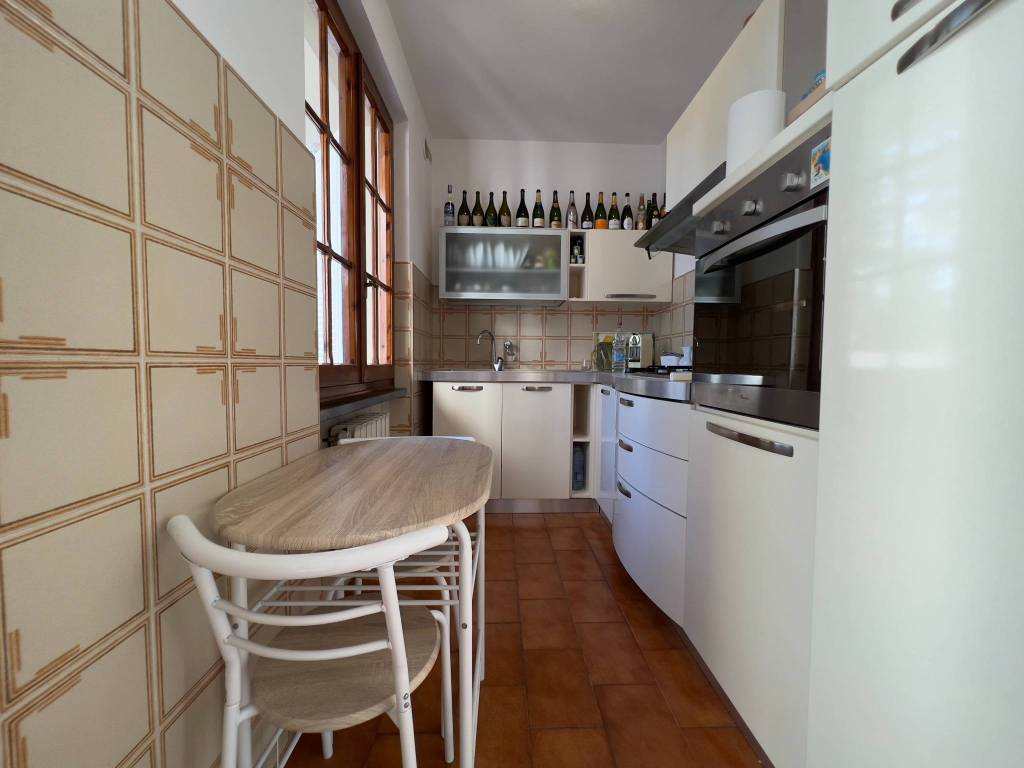 Appartamento a Pietrasanta in Via Vincenzo Bellini, 6 - Foto 5