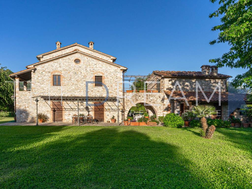 Villa a Pietrasanta in Via Tonfano - Foto 3