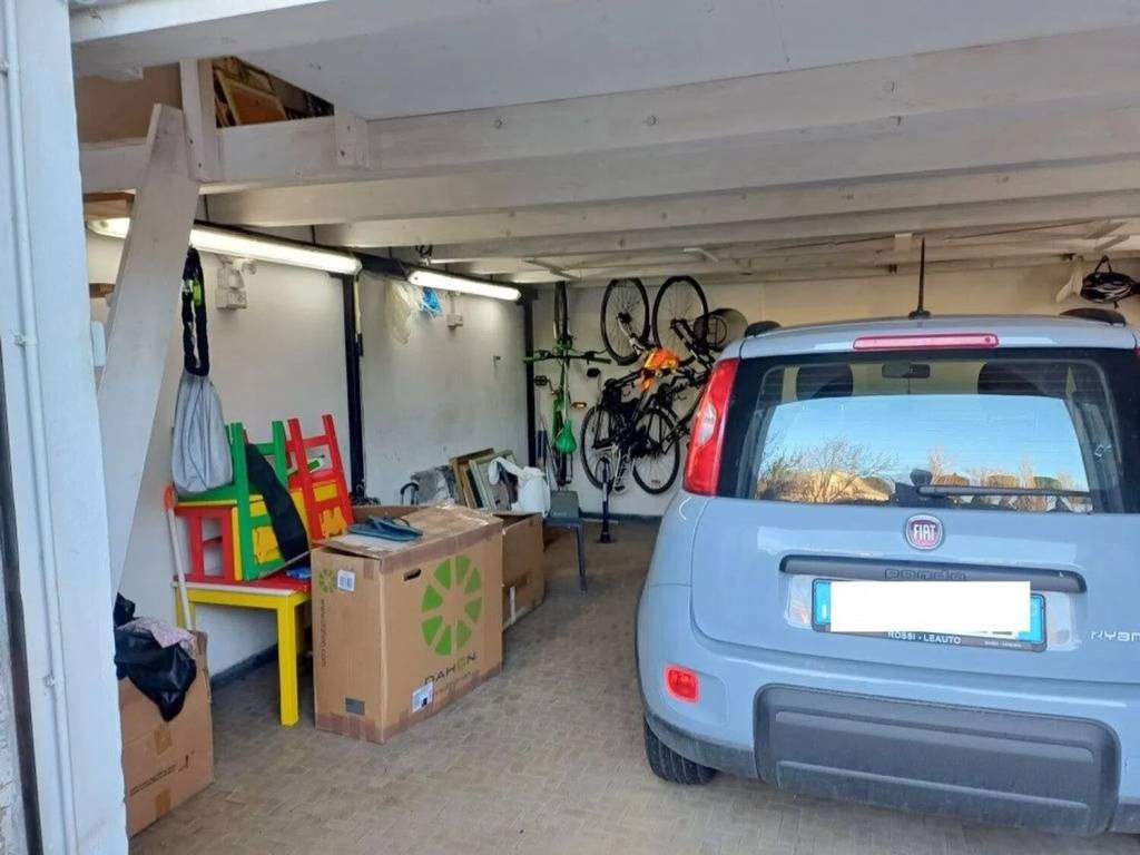 Box / garage a Sarzana in Via Circonvallazione S.N.C. - Foto 2