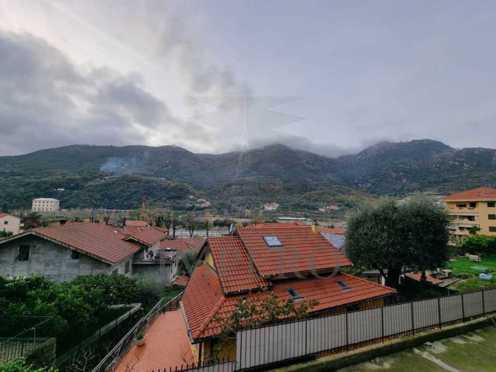 Villa a Ventimiglia in Via G. Calsamiglia, 3 - Foto 3