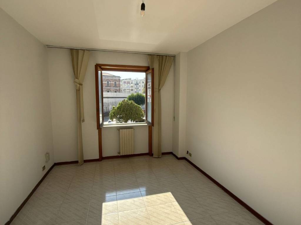 Immobile a Avellino in Piazza Alfredo De Marsico - Foto 4
