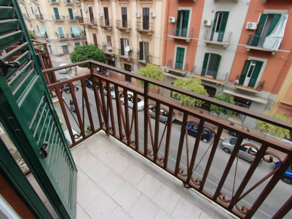 Appartamento a Taranto in Via G. Oberdan, 100 - Foto 2