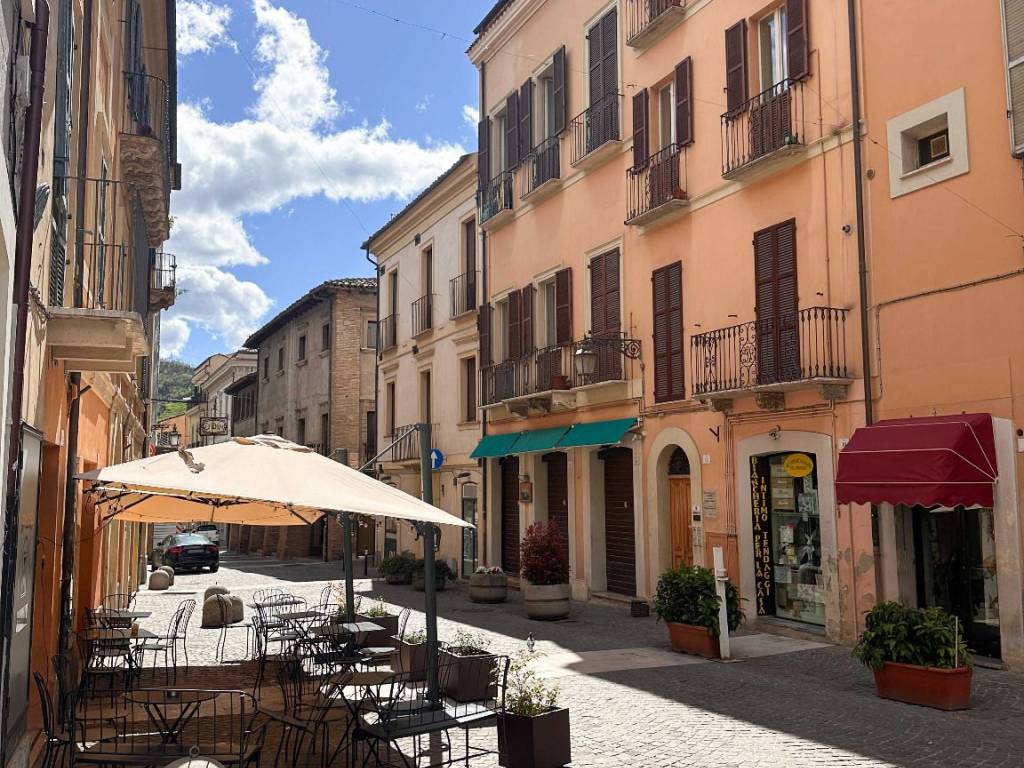 Appartamento a Teramo in Via Vittorio Veneto, 12 - Foto 2