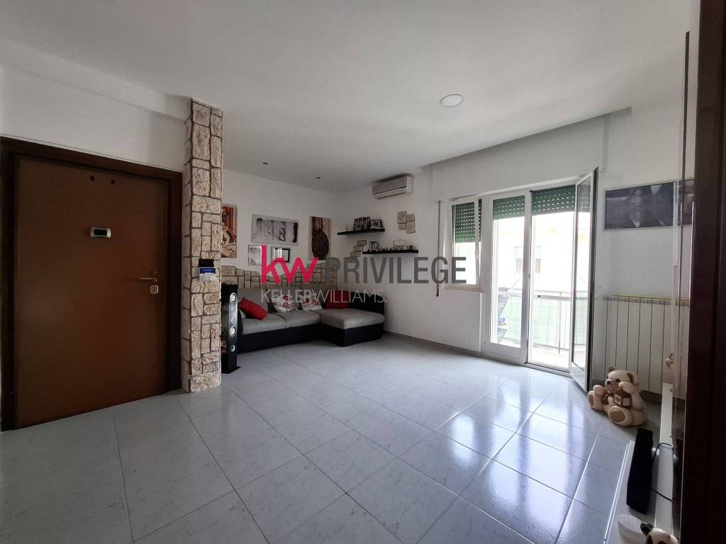 Appartamento a Brindisi in Via Settimio Severo, 21 - Foto 4