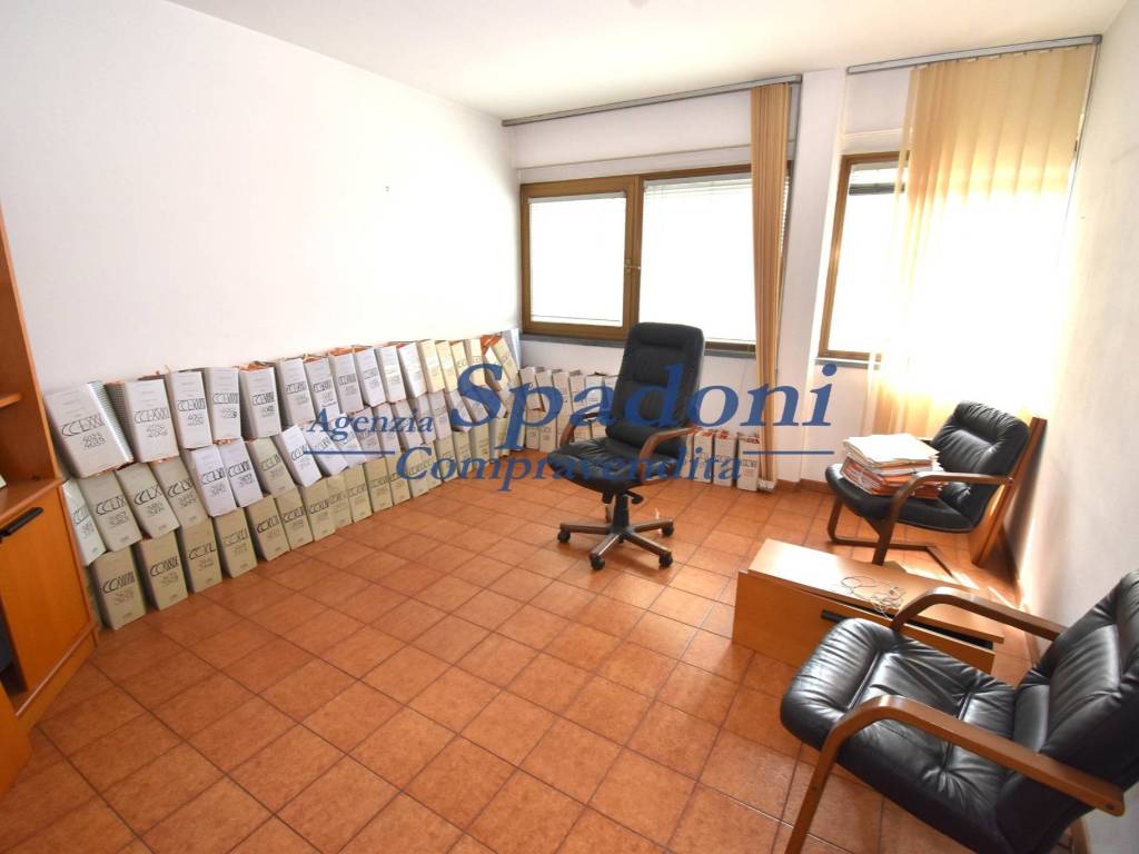 Immobile a Monsummano terme in Via dell'Unità - Foto 2