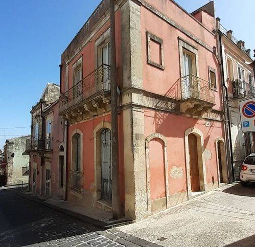 Villa a Palazzolo acreide in Via Nicolo Zocco 3434 - Foto 4