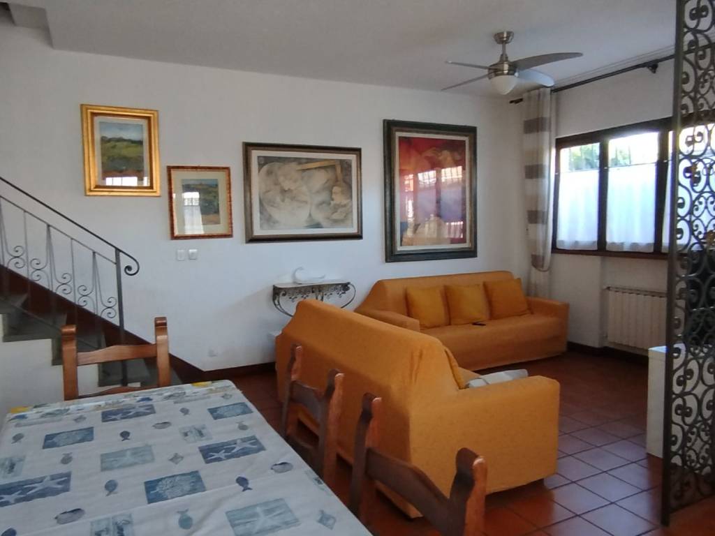 Villa a Camaiore in Via Guglielmo Marconi, 19 - Foto 2