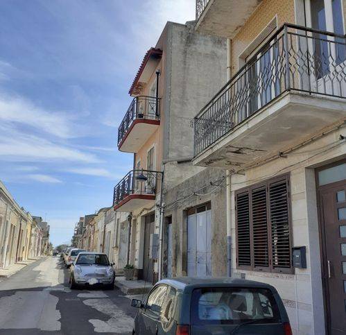 Villa a Canicattini bagni in Via Principe Amedeo - Foto 2