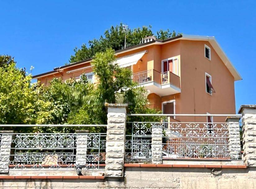 Appartamento a Agugliano in Via Carlo Pisacane, 5 - Foto 2