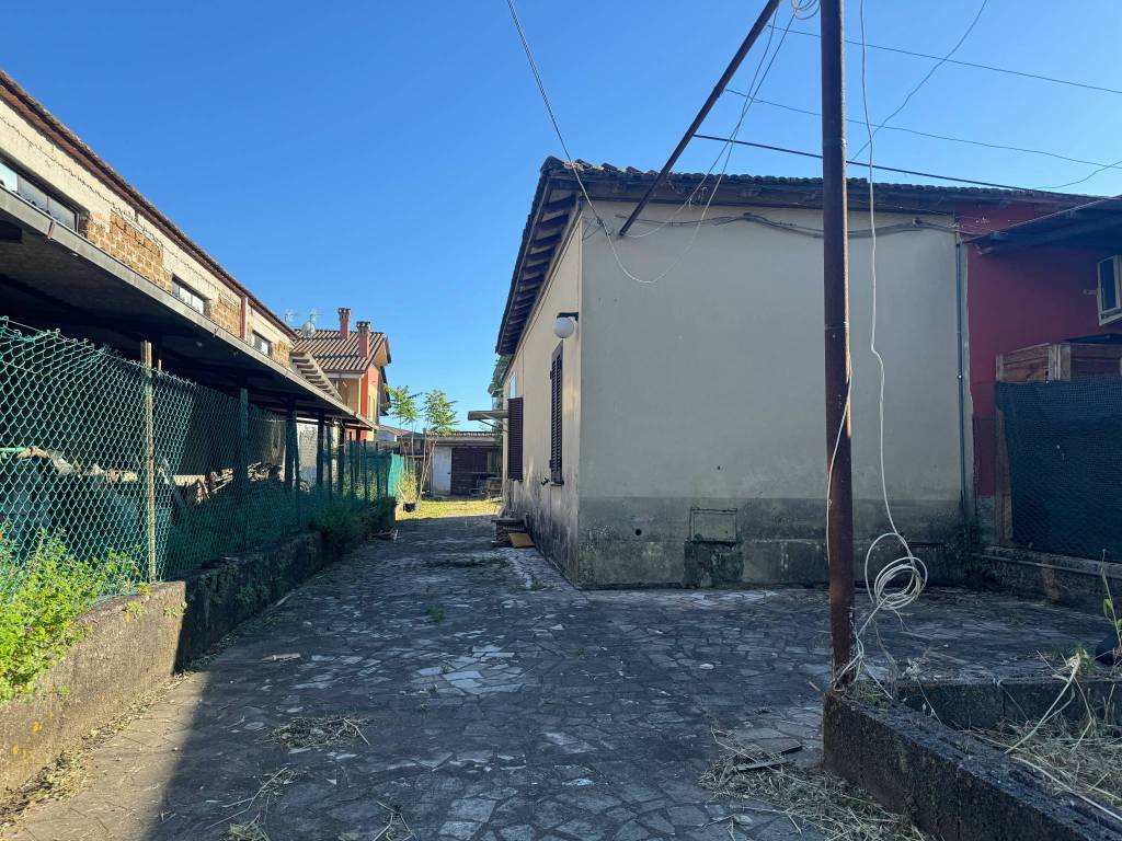 Villa a Sermoneta in Via dell'Irto - Foto 2