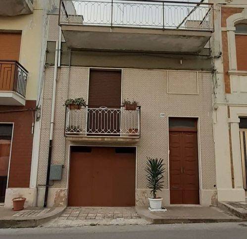 Villa a Canicattini bagni in Via Garibaldi 231231 - Foto 2