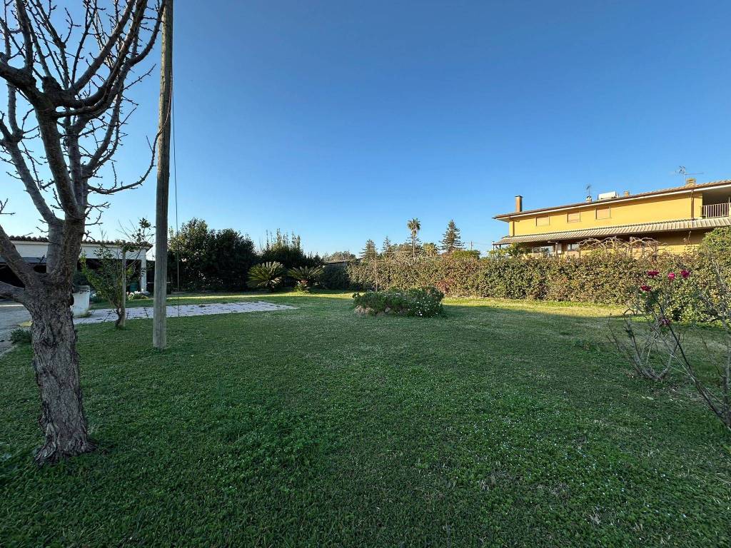 Casa indipendente a Latina in Strada del Pantanello - Foto 4