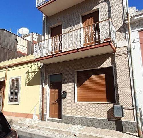 Villa a Canicattini bagni in Via Magenta 86 - Foto 3