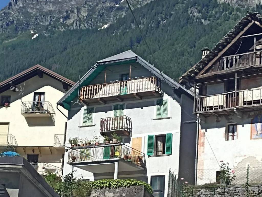 Casa indipendente a Baceno in Via Croppo, 1 - Foto 2