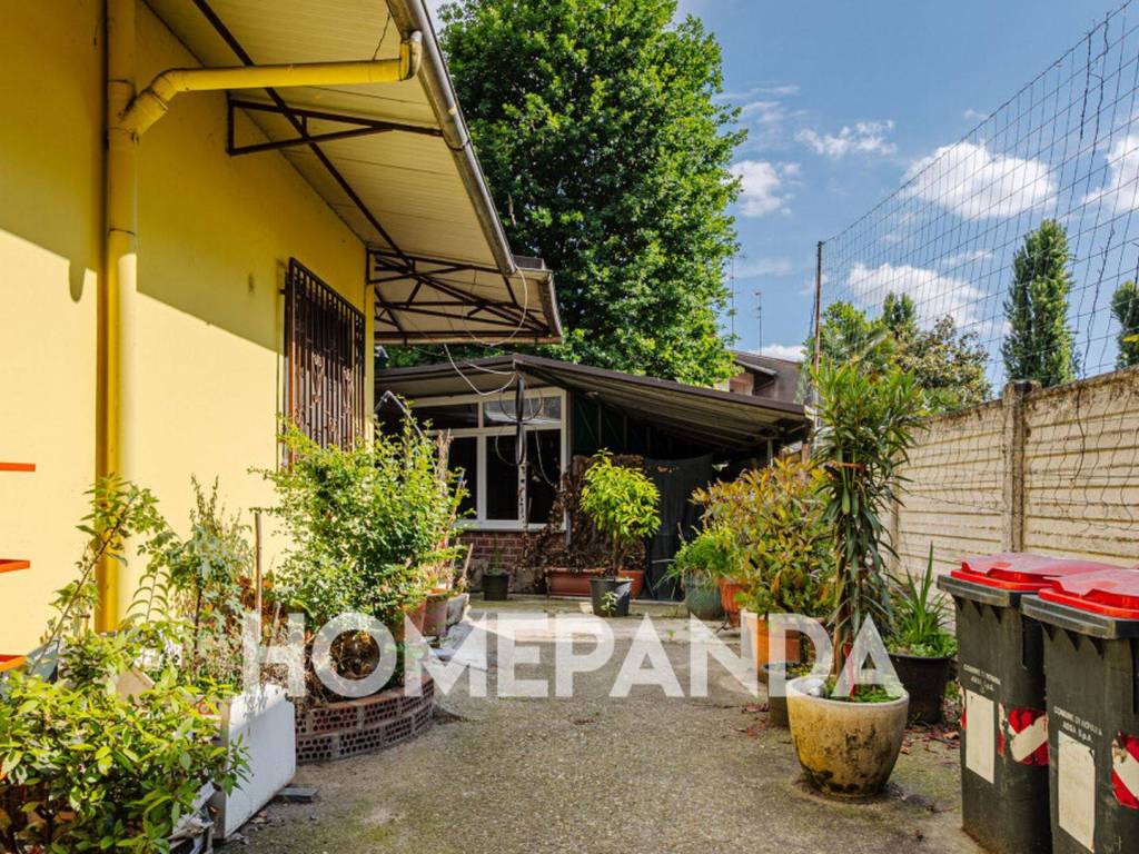 Palazzo / stabile a Novara in Viale Giulio Cesare, 295 - Foto 3