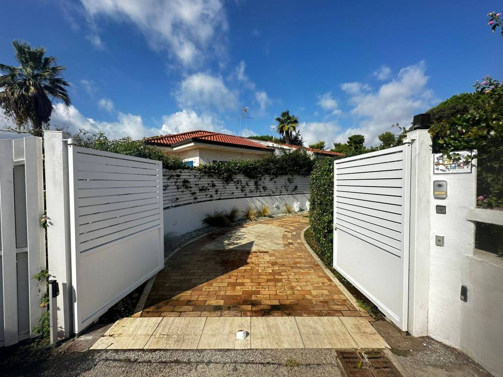 Villa a San felice circeo in Via Terracina - Foto 2