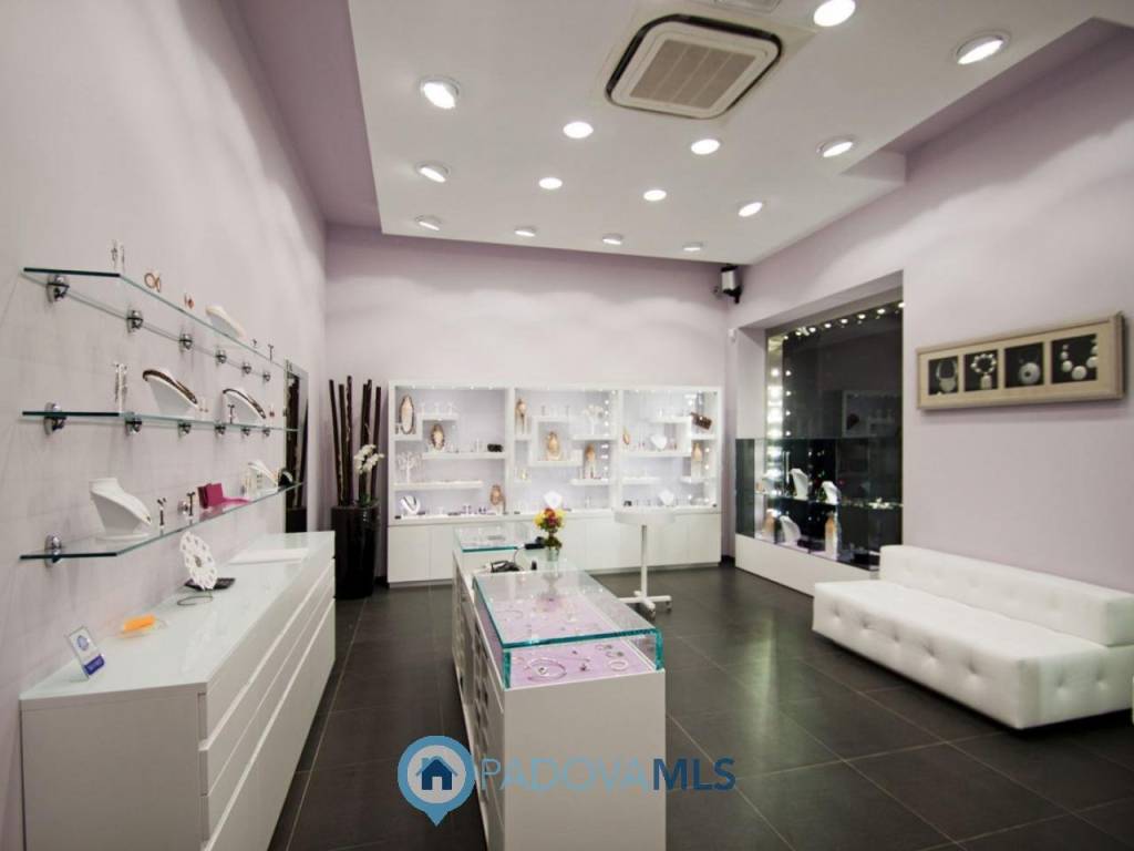 Immobile a Montegrotto terme in Viale Stazione - Foto 2