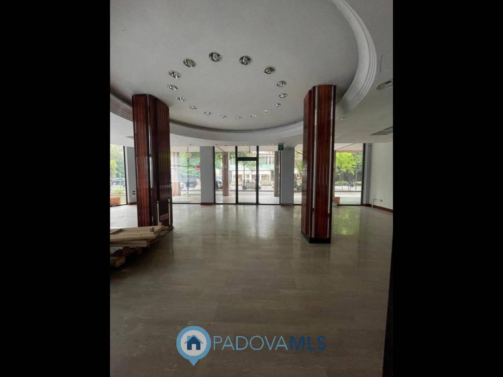 Immobile a Montegrotto terme in Viale Stazione - Foto 3