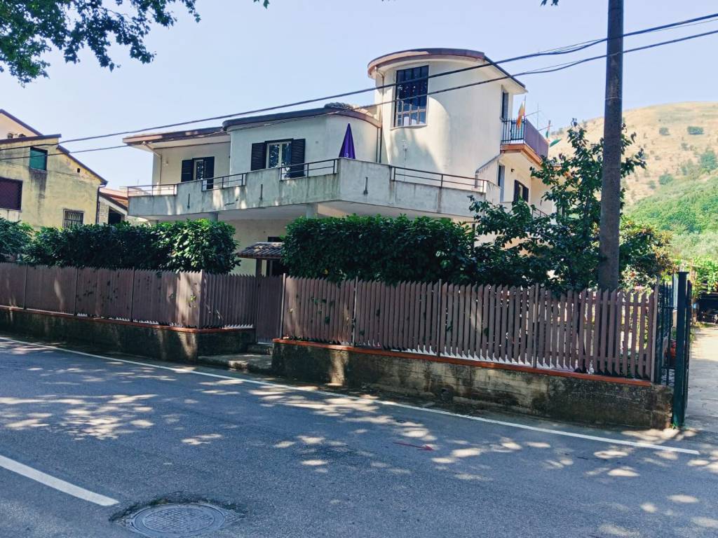 Villa a Moiano in Strada Provinciale Caudina Tronco 2 - Foto 2