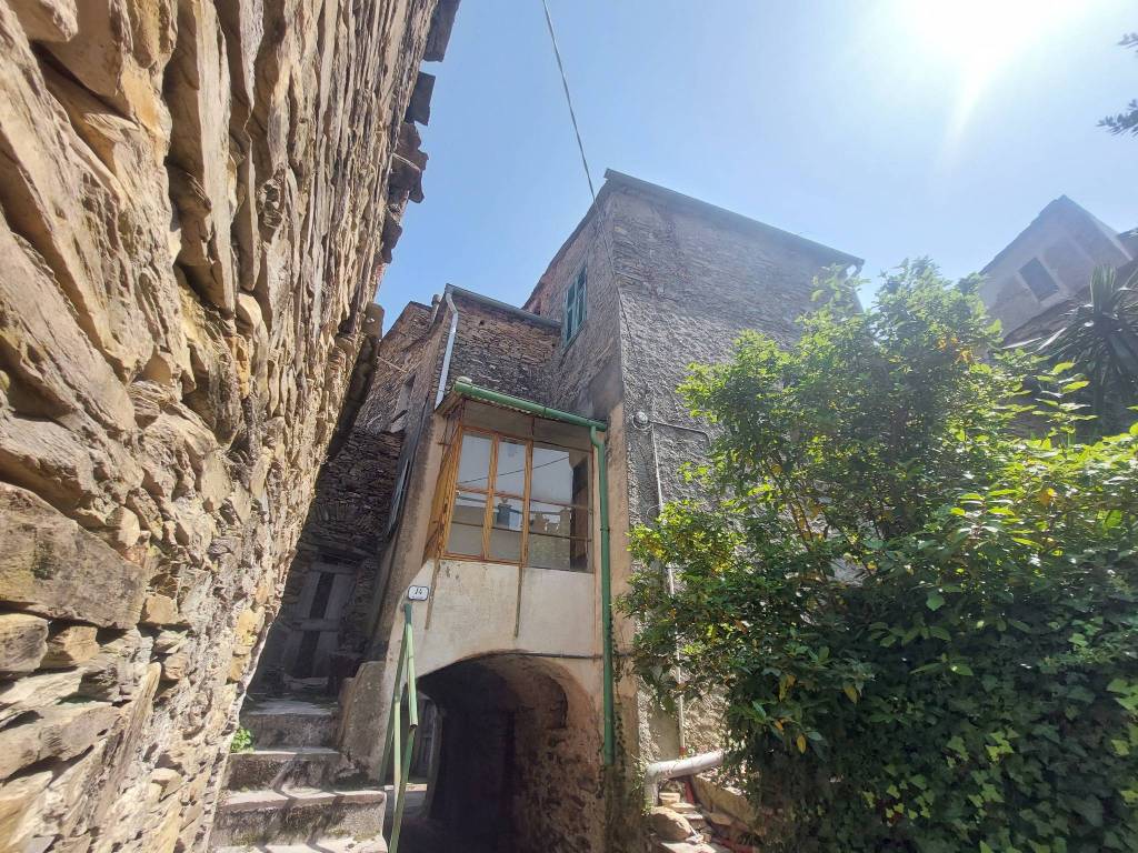Casa indipendente a Dolcedo in Via Antonio Canova - Foto 3