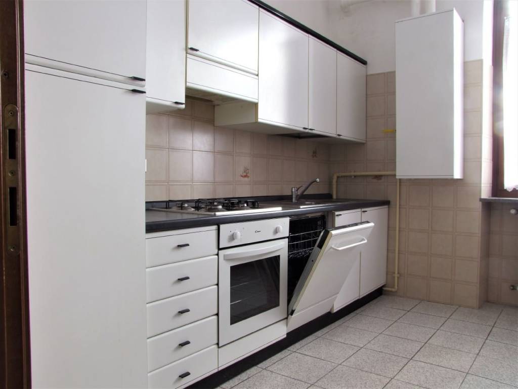 Appartamento a Biella in Via Augusto Vialardi di Verrone, 4 - Foto 4