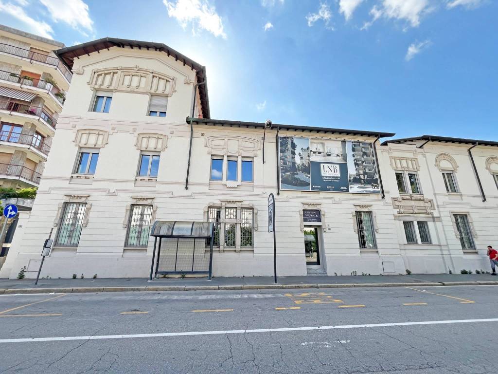 Palazzo / stabile a Busto arsizio in Via Ugo Foscolo, 6 - Foto 4