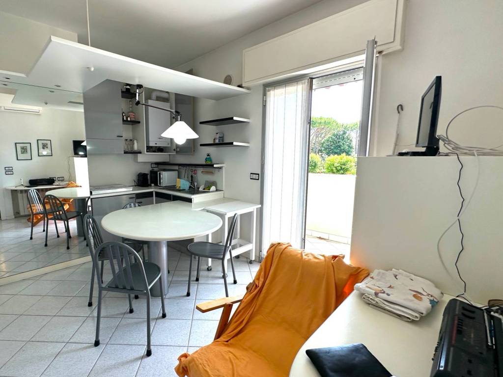 Appartamento a Riccione in Viale Marmolada - Foto 4