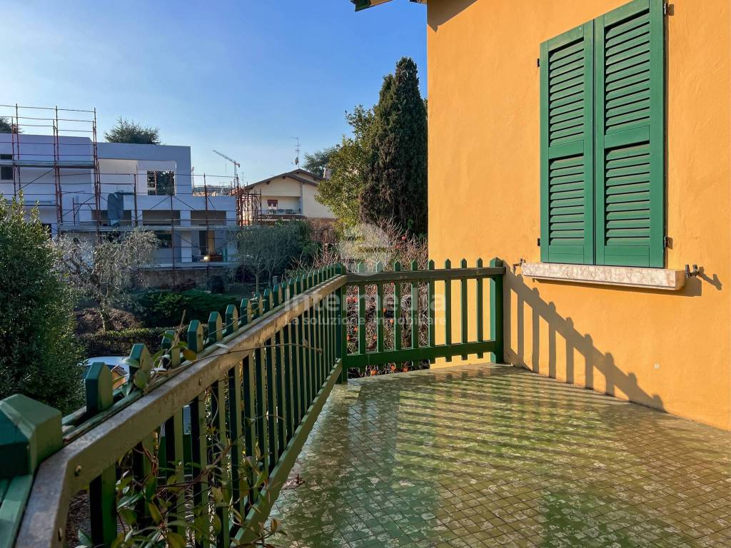 Villa a Desenzano del garda in Via Giovanni Rambotti, 31 - Foto 5