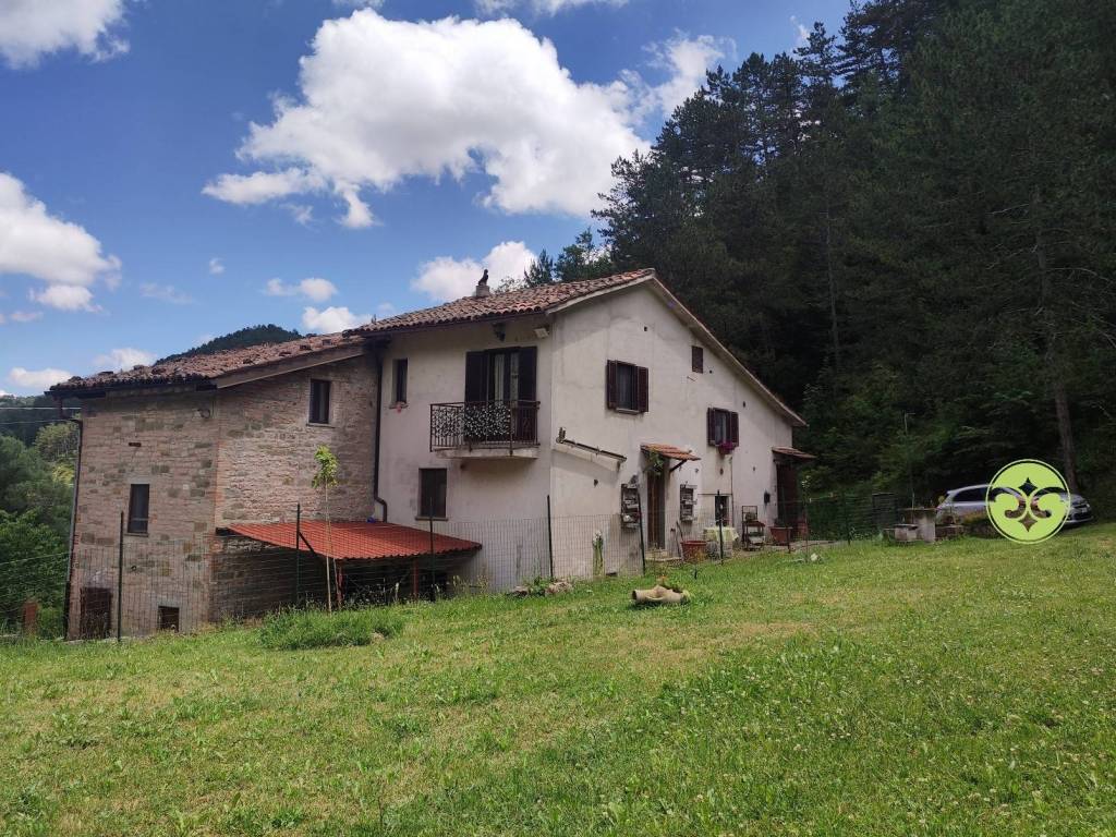 Rustico / casale a Gubbio in Strada Statale Eugubina - Foto 2