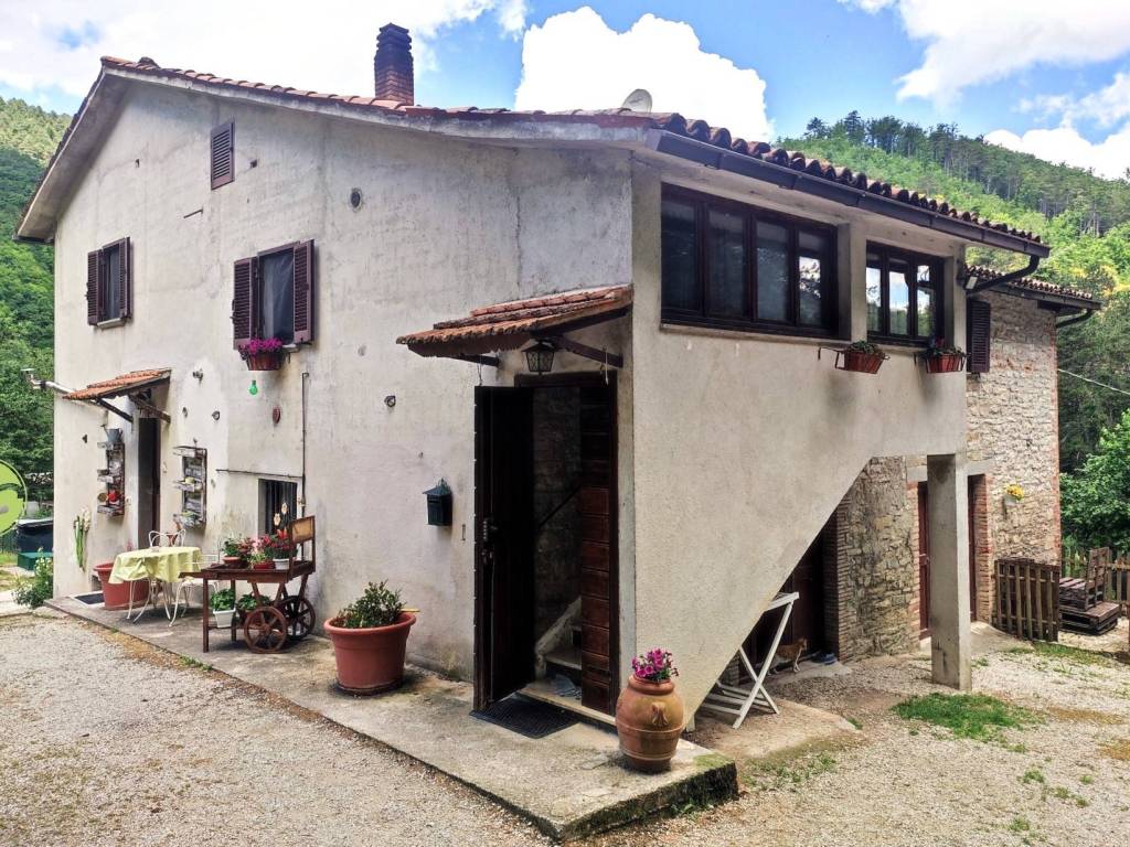 Rustico / casale a Gubbio in Strada Statale Eugubina - Foto 4