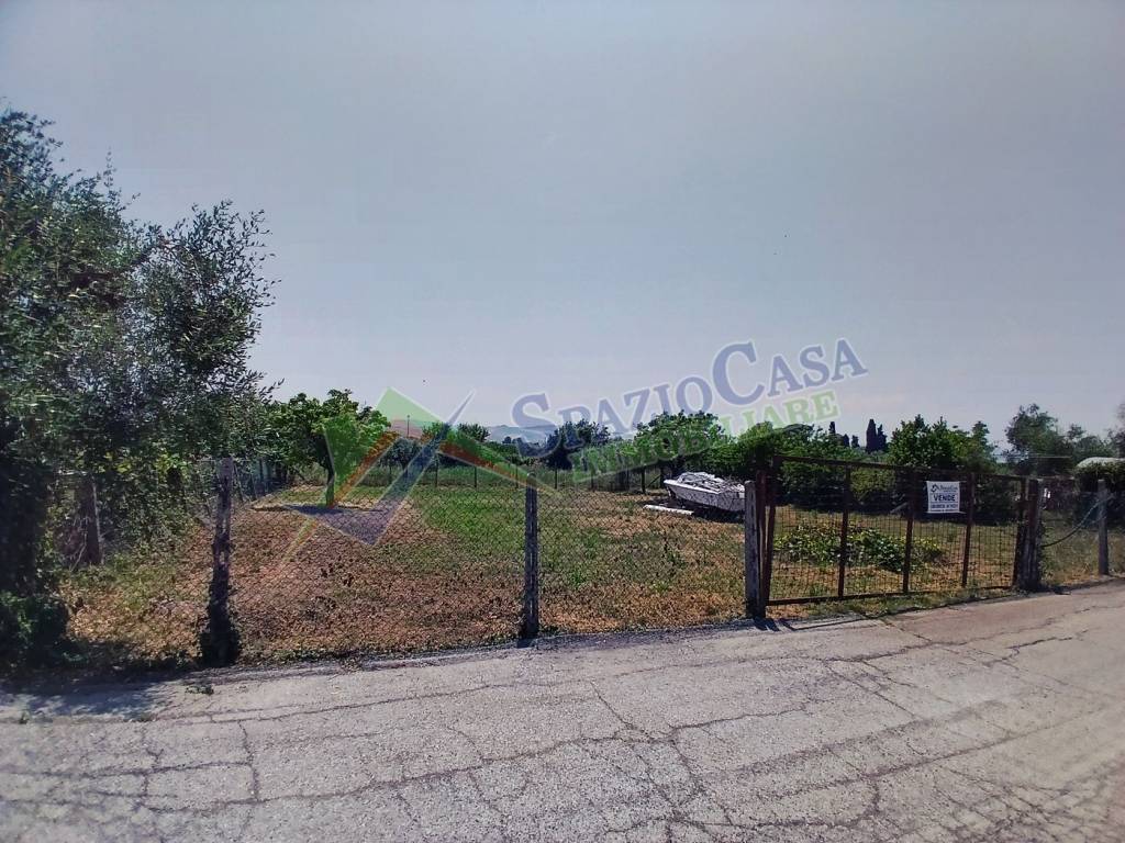 Terreno a Giulianova in Via Tancredi, 26 - Foto 5