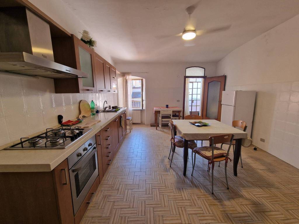 Appartamento a Sarzana in Via Giuseppe Mazzini - Foto 3