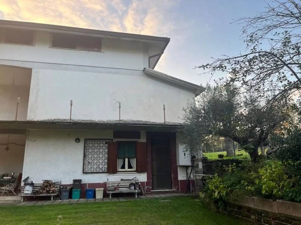 Villa a Vejano in Strada Provinciale 493 S.N.C. - Foto 3
