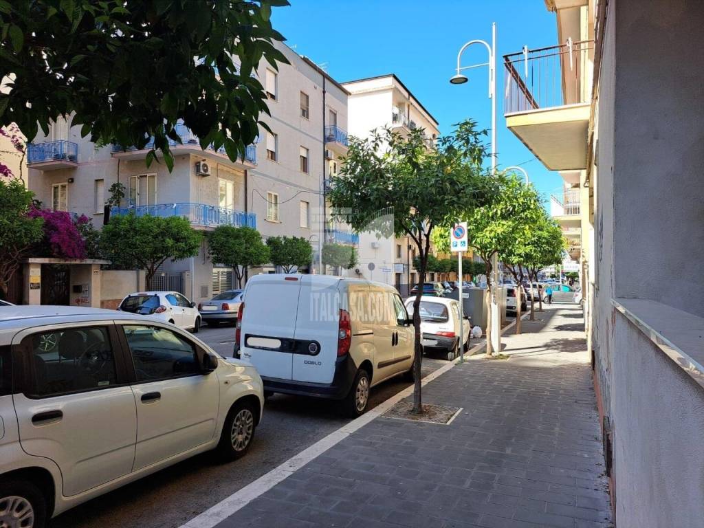Appartamento a Crotone in Via Vittorio Veneto - Foto 3