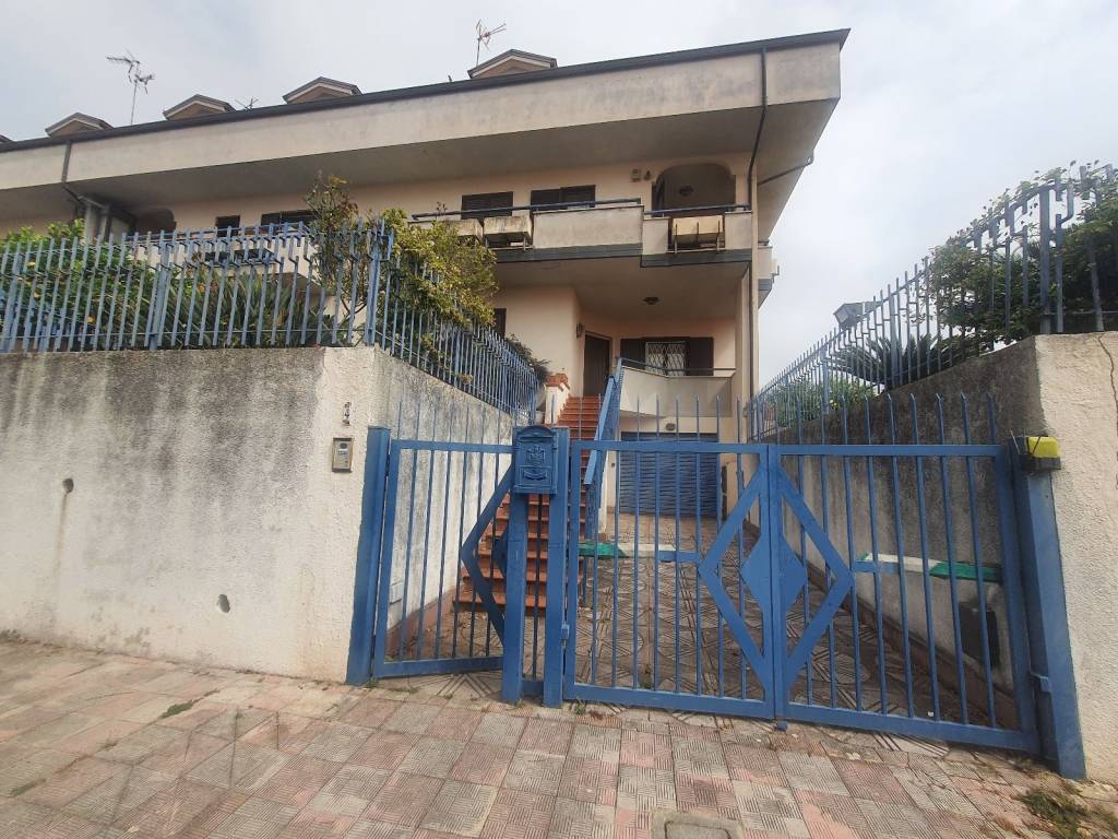 Villetta a schiera a Vibo valentia in Via Feudotto, 24 - Foto 2