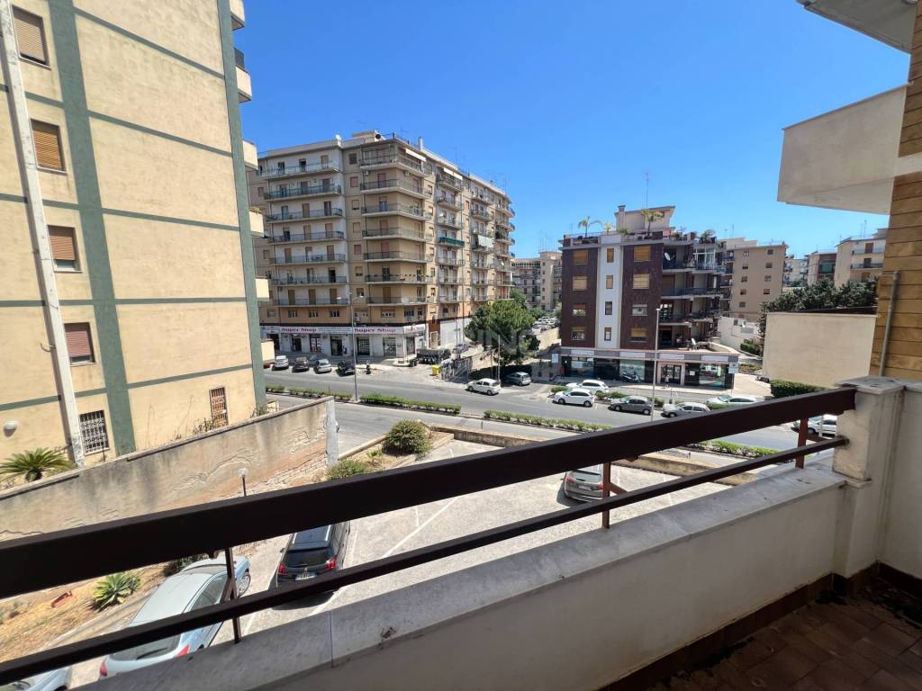 Appartamento a Siracusa in VIALE TERACATI, 51 - Foto 2