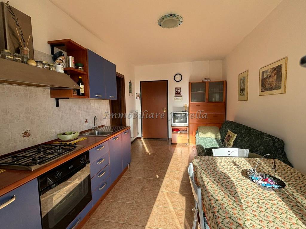 Appartamento a Ceriale in Via Asti - Foto 2