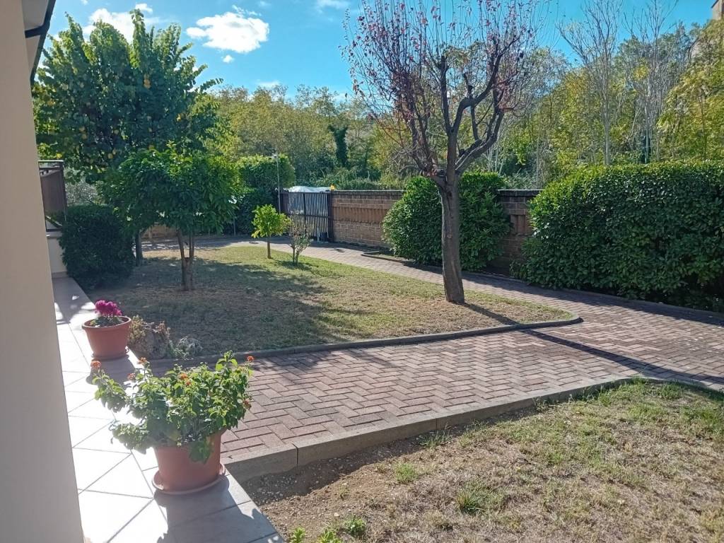 Villa a Bolognano in Via Fiume Orta, 6 - Foto 4